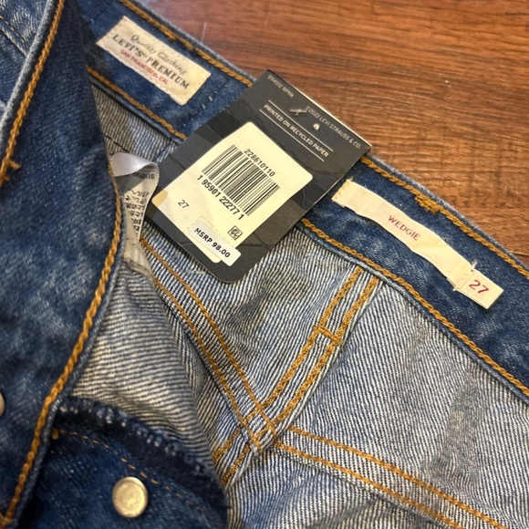 501 Wedgy Levi’s - Picture 4 of 5